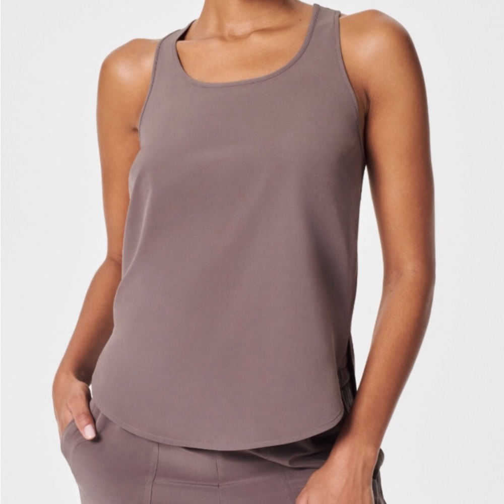 NWT SPANX CASUAL FRIDAYS Curved Hem Tank Top Taupe Women's XS